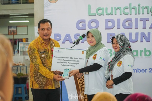 Pemkot Banjarbaru Hadirkan Inovasi Go Digital, Pedagang Pasar Bauntung Antusias