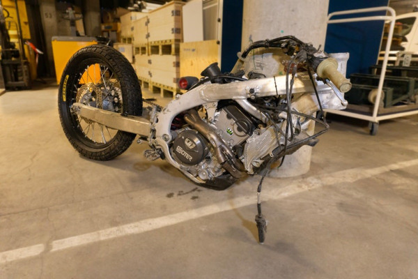Bangkai Motor Rongsok dari Film Mission Impossible Tom Cruise Terjual Rp100,6 Juta