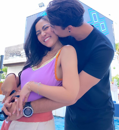 Rachel Vennya Unggah Foto Dicium Salim Nauderer sang Pacar, Netizen: Minta Banget Di-bully