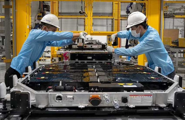 Toyota Hadirkan Baterai Baru Mobil Listrik, Daya Jangkau 1.200 Km dan Pengisian 10 Menit