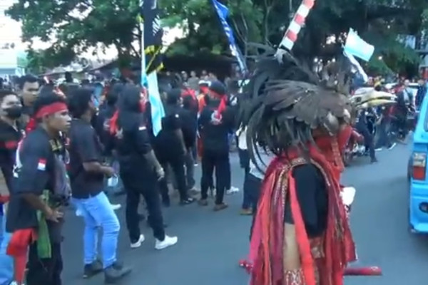 Bentrok Pendukung Israel dan Palestina Pecah di Bitung, Begini Penampakannya