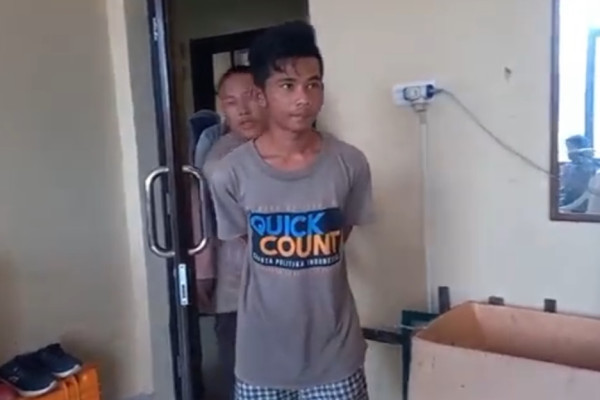 Nekat Gasak Tas 2 Wanita, Jambret di Palembang Diamuk Warga