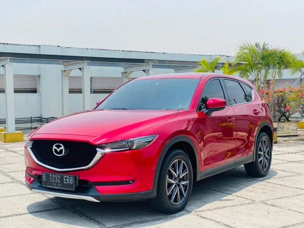 Benarkah Mobil Bekas Mazda Warna Merah Lebih Mahal? Begini Faktanya!