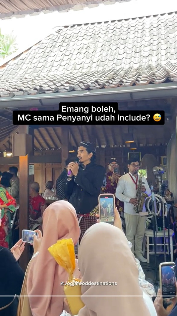 Viral Duta Sheila On 7 Jadi MC Kondangan Sekaligus Nyanyi, Berasa Konser