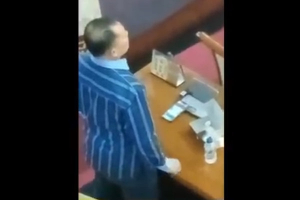 Batam Gempar! Anggota DPRD Diduga Main Game saat Rapat Paripurna