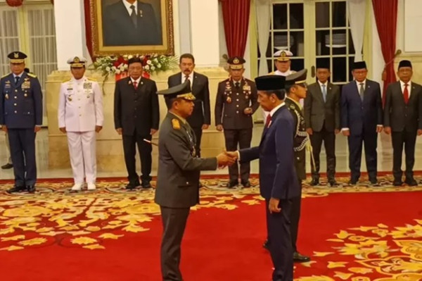 Jenderal TNI Alumni Akmil 90-an Berkarier Cemerlang, Nomor 2 Baru Dilantik Jadi Panglima TNI