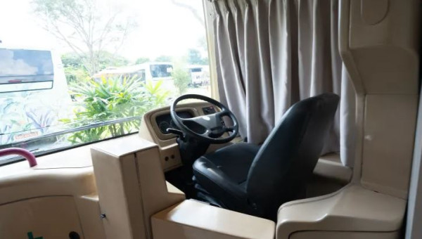Keren! Bus-Bus Bekas Disulap Jadi Kamar Hotel Mewah