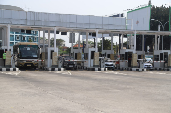 Uji Coba Pembayaran Non Tunai di Bandara I Gusti Ngurah Rai Diperpanjang