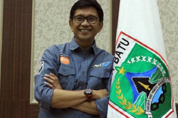Mantan Wali Kota Batu Eddy Rumpoko Dimakamkan di TMP Kota Batu