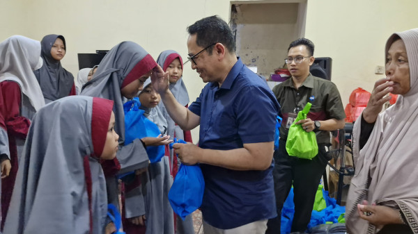 MNC Vision dan MNC Peduli Berikan Santunan ke Yayasan Yatim Piatu di Depok, Founder: Sangat Bermanfaat, Terima Kasih