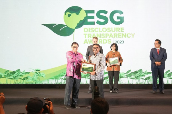 AP1 Berhasil Raih Predikat Leadership A dalam ESG Disclosure Transparency Awards 2023