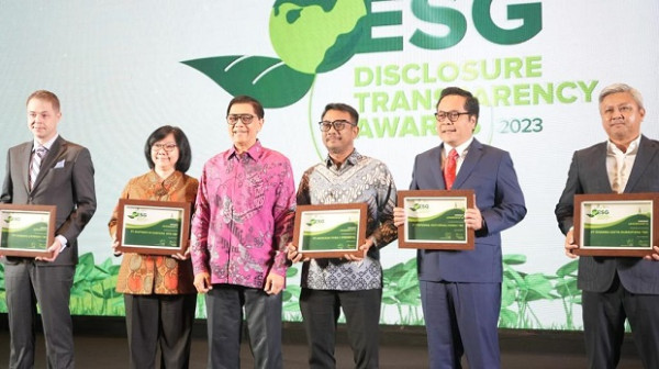 AP1 Berhasil Raih Predikat Leadership A dalam ESG Disclosure Transparency Awards 2023