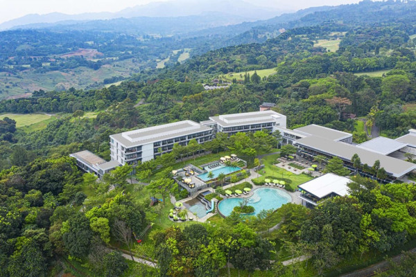 7 Hotel Bintang 5 di Puncak, Cocok untuk Menginap saat Libur Akhir Tahun