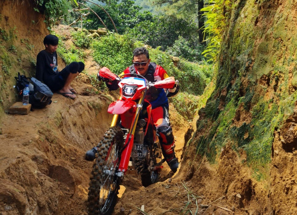 Rekomendasi Lokasi Trek Motor Trail Dekat Jakarta, Bisa Jadi Tempat Healing di Musim Hujan
