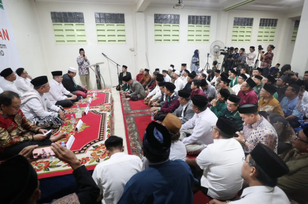 Dialog Kebangsaan bersama Santri dan Kiai se-Bekasi, Mahfud MD Ajak Warga Pesantren Gunakan Hak Politiknya