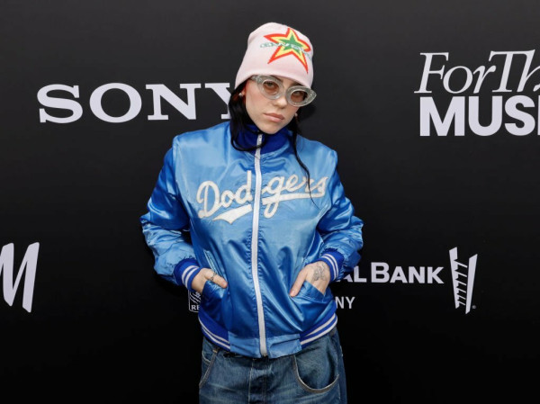 Billie Eilish Blak-blakan Akui Tertarik dengan Wanita: Mereka Cantik