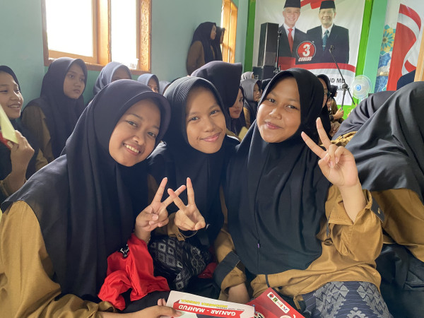 Siti Atikoh Serap Aspirasi di Pondok Pesantren Miftahul Ulum Ciamis