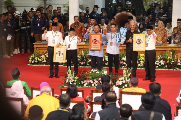 Debat Tetap Digelar Lima Kali, Pasangan Mendampingi