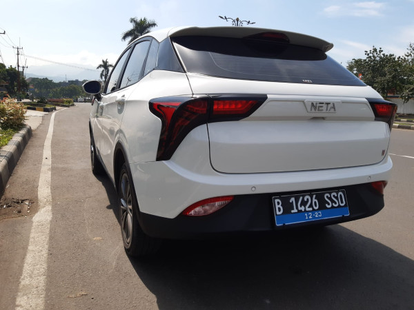 Menjajal Mobil Listrik Neta V untuk Aktivitas Keseharian