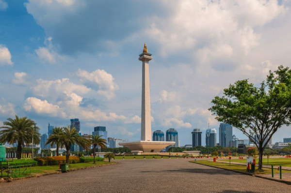 10 Tempat Wisata Indonesia yang Pernah Dikunjungi Artis Korea, Jin BTS Sambangi Pulau Mahoro