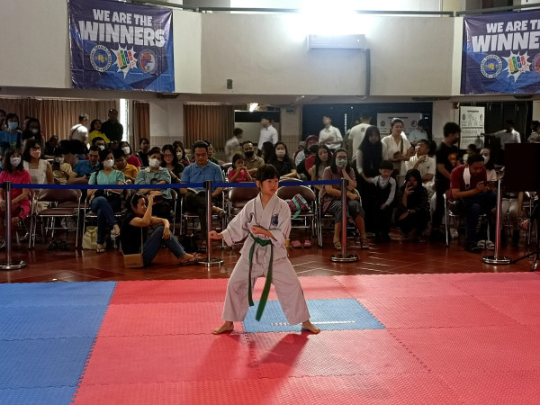 Angela Tanoesoedibjo Bangga sang Putri Debut di Kejuaraan Taekwondo Jurus Junior Indonesia ITF 2023