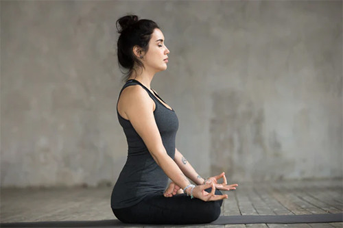 5 Gerakan Yoga Ini Mampu Redakan Sakit Asam Lambung