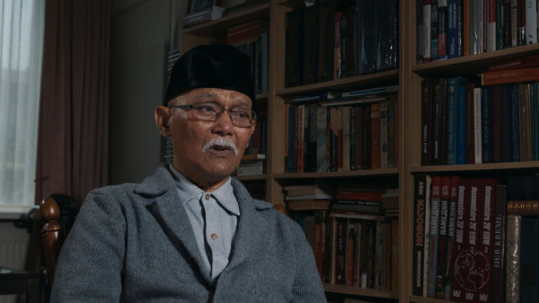 CERMIN: Mereka yang Terbuang Jauh di Seberang