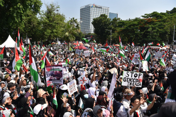 Momen Aher Pimpin Yel-yel di Aksi Bela Palestina
