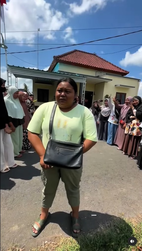 Viral! Penjual Donat di Bali Dapat Hadiah Rumah dari Bule usai Beri Makan Gratis