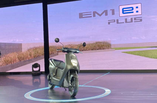 Motor Listrik Honda EM1 e: Plus Resmi Meluncur, Dibanderol Rp33,5 Juta