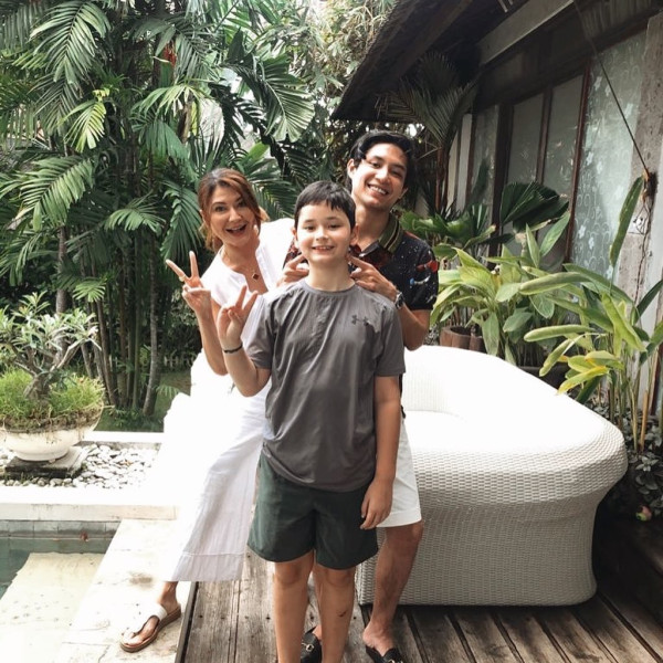 Deretan Artis Terkenal yang Dekat dengan sang Ibu, dari El Rumi hingga Maudy Ayunda
