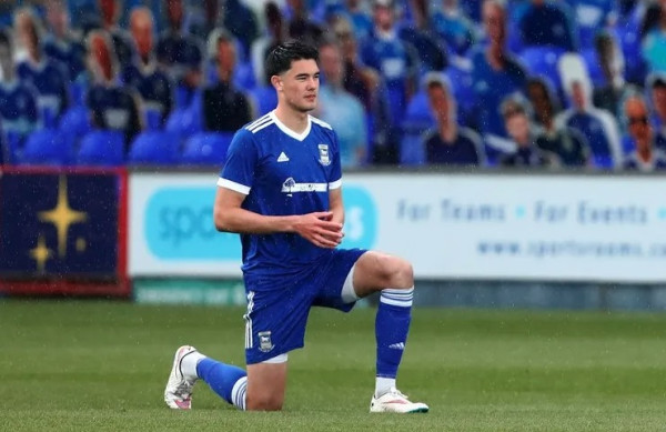 3 Alasan Elkan Baggott Sulit Tembus Tim Utama Ipswich Town