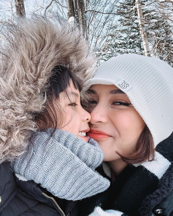 5 Artis Indonesia Ini Pamer Liburan Tahun Baru di Luar Negeri, Ada Nia Ramadhani dan Dian Sastro