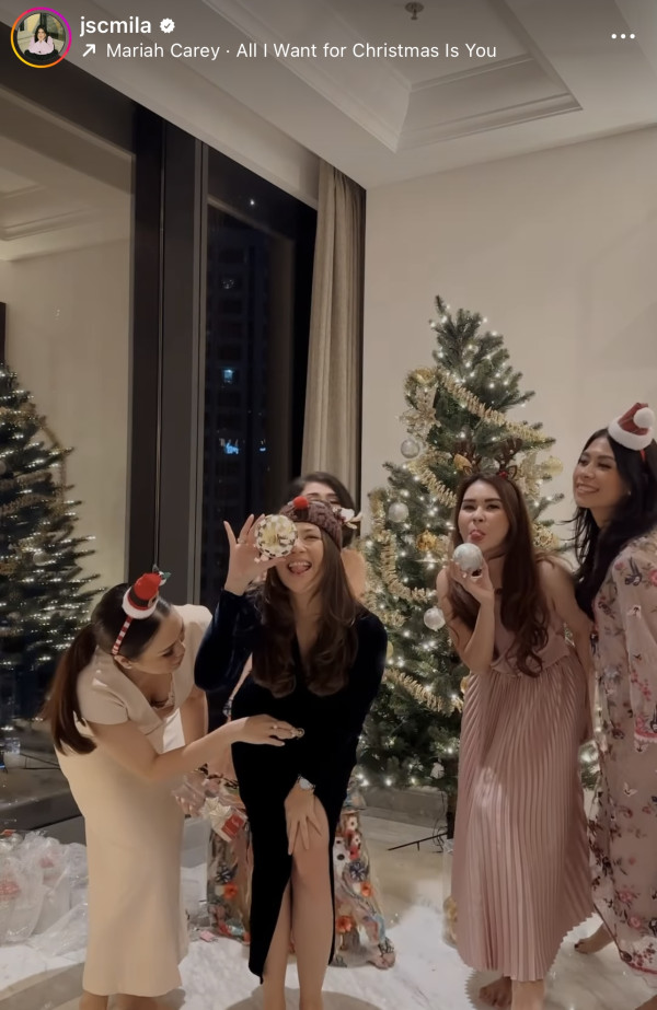 4 Pohon Natal Artis Paling Mewah, Sandra Dewi Impor dari Amerika