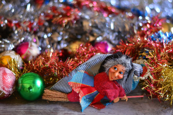 7 Tradisi Natal Aneh dan Unik di Dunia, Guatemala Gelar Ritual Pembakaran Setan