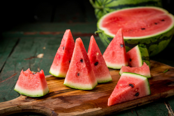 7 Buah yang Bagus Dimakan saat Perut Kosong, Pepaya Cegah Sembelit