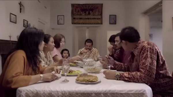 Review Film Natalan (December): Ketika yang Dinanti Tak Tiba