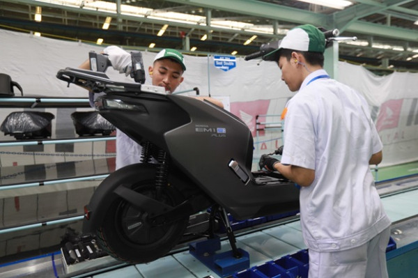 Komitmen Dukung Netralitas Karbon, AHM Hadirkan Honda EM1 e: dan EM1 e: PLUS