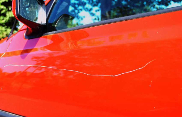 Cara Menghilangkan Baret pada Bodi Mobil