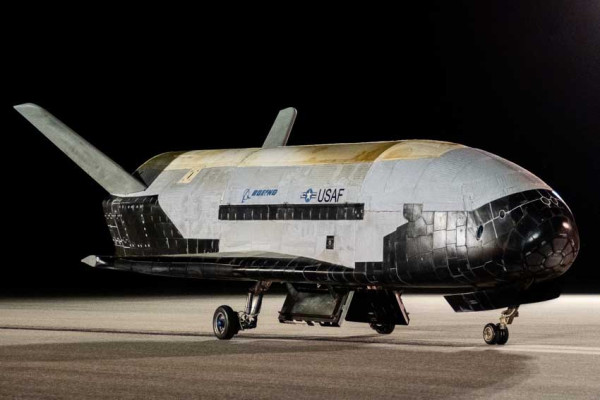 Pesawat Ruang Angkasa Militer AS Diluncurkan Roket Falcon Heavy, X-37B Bawa Misi Rahasia