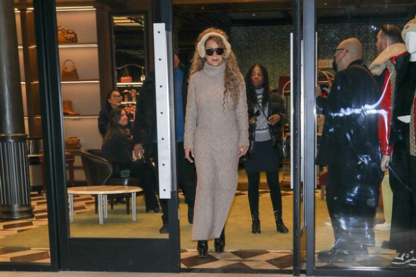 Heboh Mariah Carey Buat Gucci Tutup Toko saat Belanja