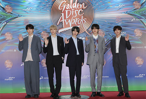 5 Potret Idol K-Pop Pria yang Tampil Menawan di Golden Disc Awards 2024