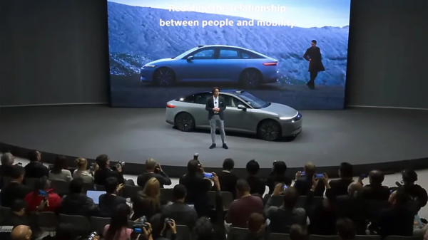 Mobil Listrik Sony Afeela EV Dikendalikan Stik PS Bikin Heboh CES 2024