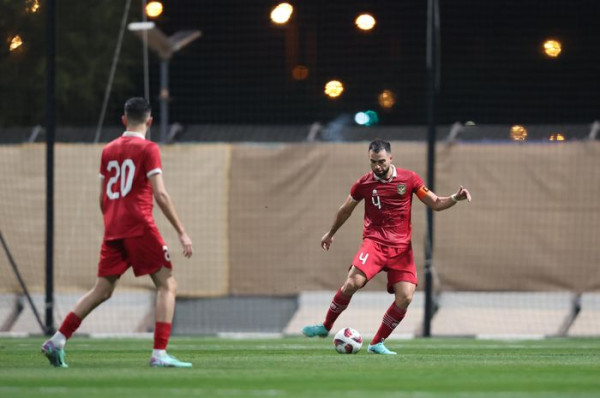 Catatan Pinggir Lapangan: Mengapa Timnas Indonesia Kalah Telak Terus?