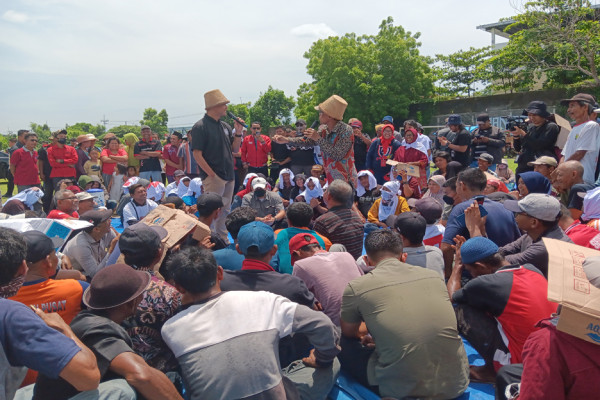 Kunjungi Nganjuk, Ganjar Serap Aspirasi Petani di Tengah Kebun Tebu