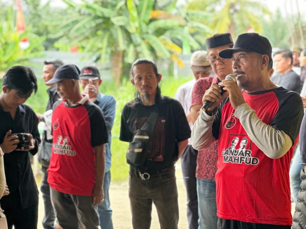 Siti Atikoh Dengarkan Curhat Peternak Sekaligus Pendukung Setia Jokowi Tak Pernah Dapat Bantuan