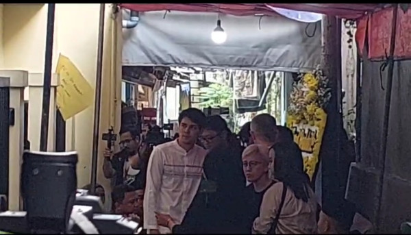 Ibunda Maxime Bouttier Meninggal Dunia, Luna Maya Setia Dampingi hingga Sambut Pelayat