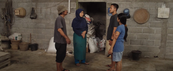 Review Film Gilingan: Bisnis dengan Nasi Tetap Bisa Basi kalau Tidak Bisa Beradaptasi