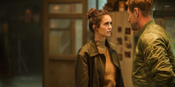 Review Film The Bricklayer, Film Mata-Mata yang Konvensional