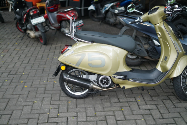 Gaya Balap Retro ala 80an Jadi Tren Modifikasi Vespa 2024